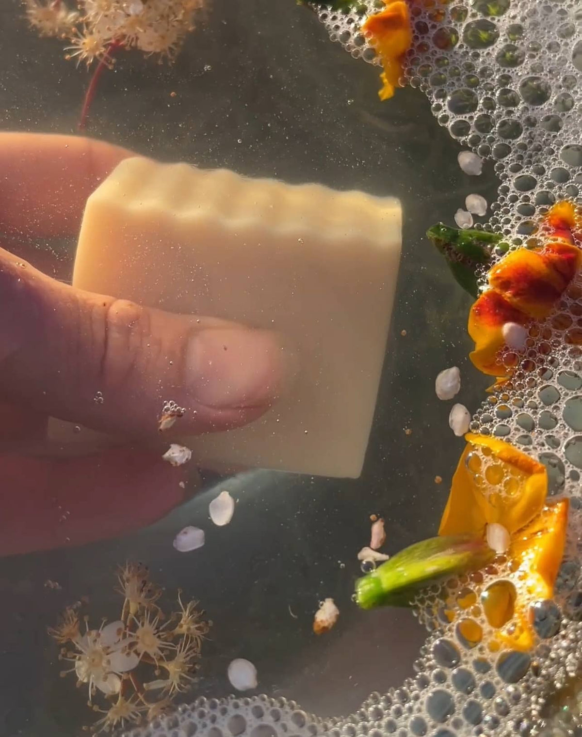 Urganiqa - Stone Natural Naked Soap Palm-free & Cruelty-free | Guapa Collection